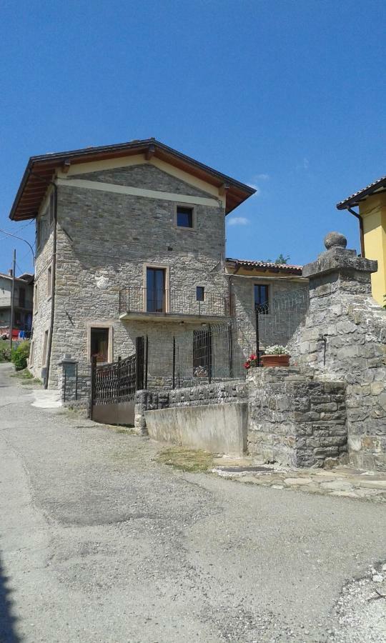 Agricola Tre Rii Sidreria Bed & Breakfast Corniglio Eksteriør bilde